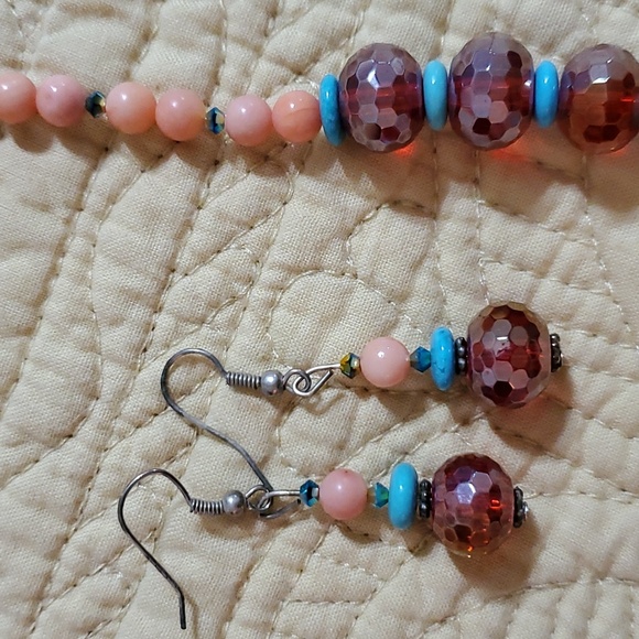 Bead and Stone Necklace with Earrings - Picture 3 of 4